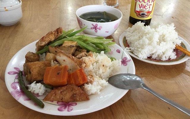 Cơm Chay Bồ Đề Hạnh Quyên - Huỳnh Tấn Phát