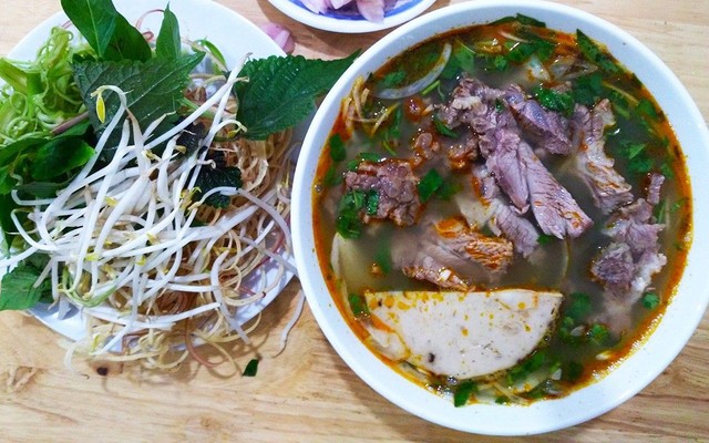 O Nhi - Bún Bò Huế Gia Truyền - Dương Công Khi