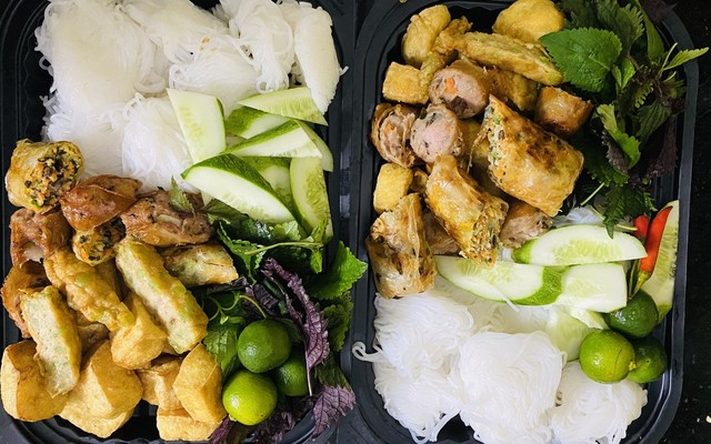 Tiệm Trà Sữa Cam Cam - Trà sữa, Chè & Chân Gà - Đường 70