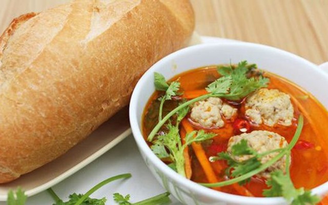 Hấu Tea - Bún Nem Nướng & Bánh Ướt Chả Lụa - Trần Hoàng Na