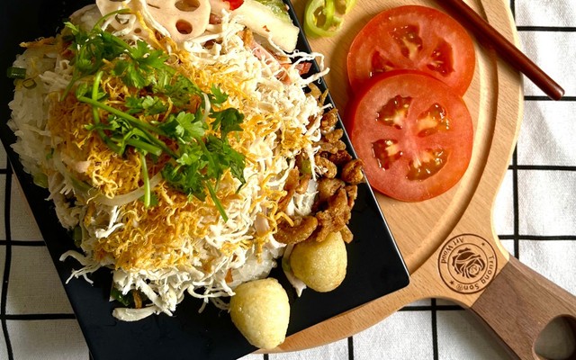 Minh Thư - Bánh Mì & Xôi Mặn Hà Nội - Cách Mạng Tháng 8