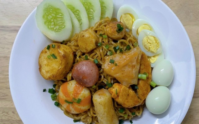 Anh Lùn - Mì trộn Indomie - Yên Phúc