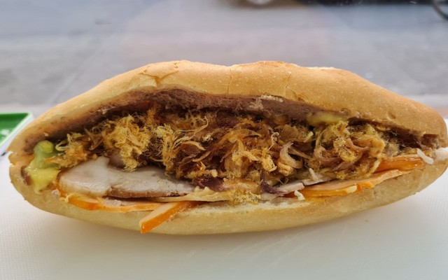Bánh Mì Phượng Hoàng - 165 Hồ Nghinh