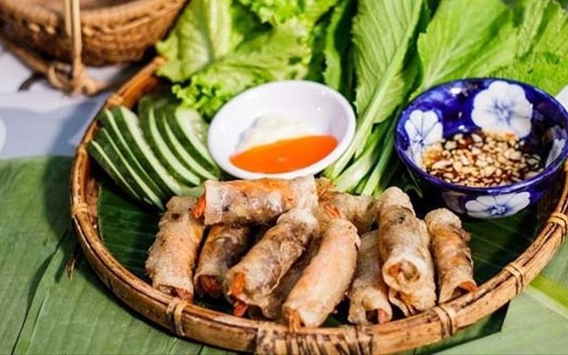 Quán Anh Nam - Thịt Nướng Bánh Uớt & Ram Cuốn