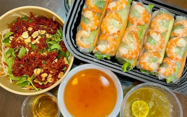 H2T - Gỏi Cuốn Tôm Thịt & Nộm bò Khô - 90 Láng Hạ