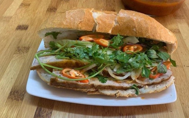 Bánh Mì & Trà Chanh Ong Thợ - Đại Từ