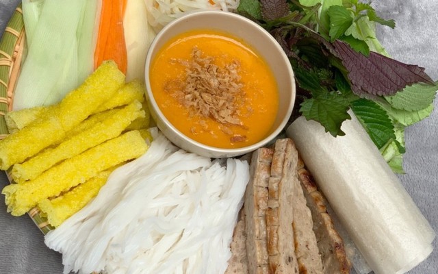 Cô Hà - Nem Nướng Nha Trang