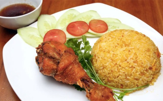 Cơm Gà Xối Mỡ 46 - Cơm Sườn & Gà Ta - Làng Tăng Phú