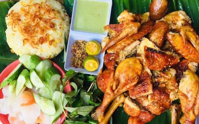 Xôi Gà & Gà Nướng - Quán Gà Nướng Hai Thành - Nguyễn Đình Chiểu