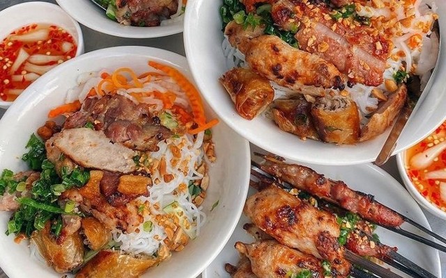 Bún Thịt Nướng, Bánh Ướt & Bánh Cuốn Thịt Nướng - 39 Mẹ Nhu