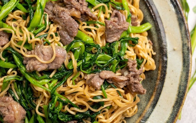 Quán Hẻm - Nui & Mì Xào Bò