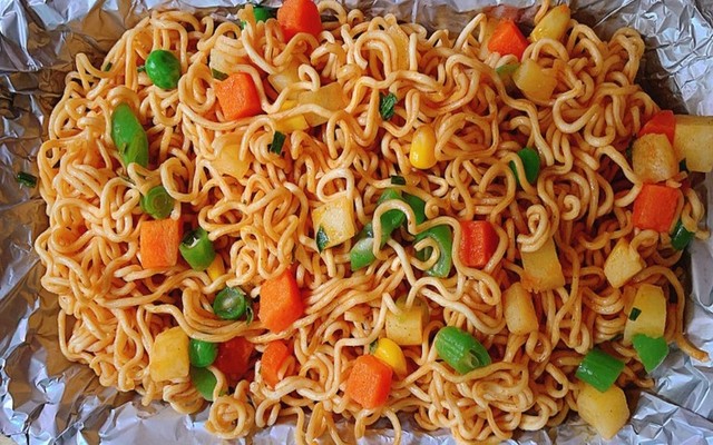 Mì Trộn Indomie Tiểu Miêu Tử - Phố Hồng Mai