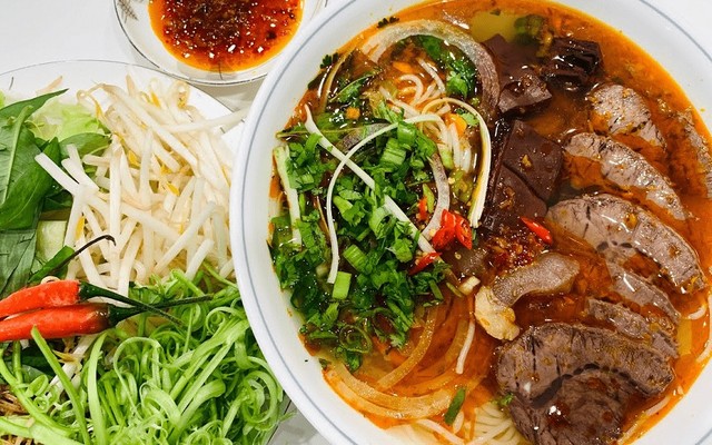 Bún Bò & Bò Kho Gia Định - Nguyễn Hữu Cảnh