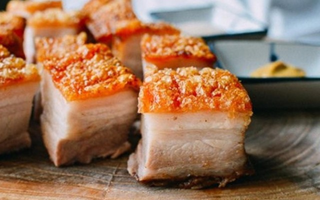 Lò Quay Thủy - Vịt Quay Tiêu & Bánh Mì Heo Quay -  Bến Vân Đồn