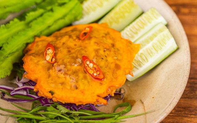 Vẫn Là Cơm Nhà - 370 Nguyễn Văn Luông