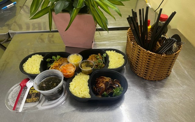 Cơm Gà Topping H.T - Đường Số 45