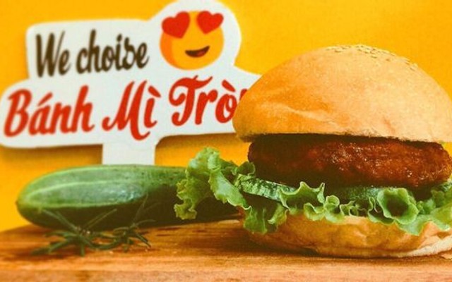 Bánh Mì Tròn - Cách Mạng Tháng Tám