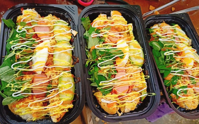 Bánh Mì Giòn - Pika