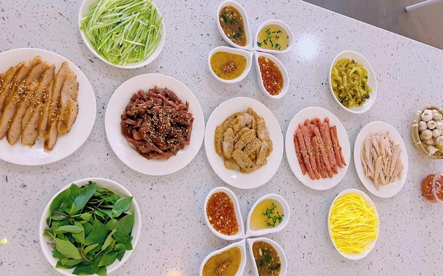 Bánh Ướt Dĩa Chồng Dĩa Bà The - Tân Sơn Nhì