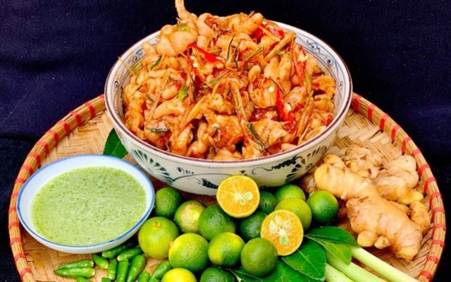 Chân Gà Ngâm Sả Tắc Cô Út - Phạm Văn Đồng