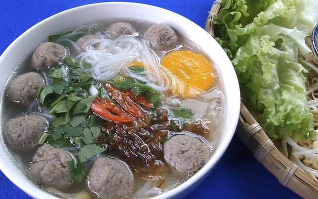 Tấn Phát - Hủ Tiếu Bò Viên & Bún Bò Viên - Trần Phú