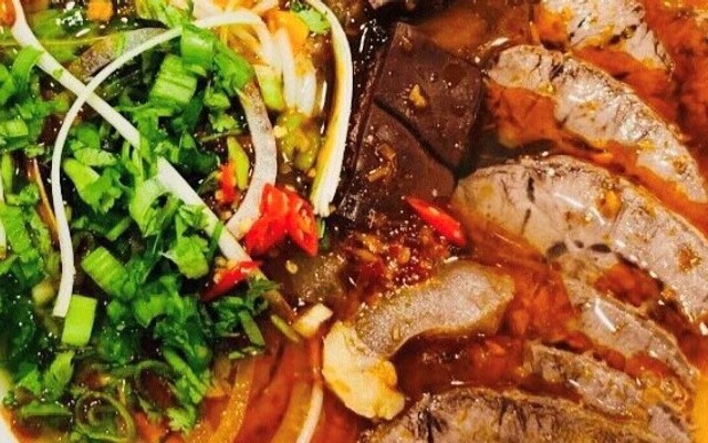 Bún Bò Huế Cô Chi - Phan Đình Giót