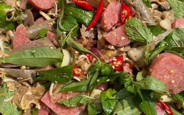 Ý Nhân - Tré Trộn & Nem Chả Tré - Phó Đức Chính