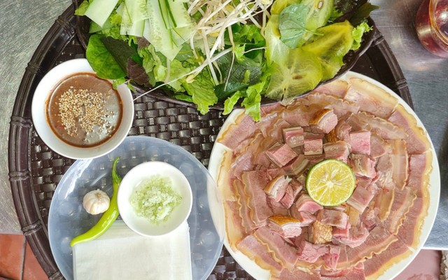 Tin Tin Quán - Bê Thui Cầu Mống & Lẩu Bò - Trần Nhân Tông