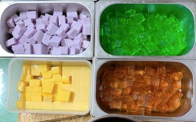 Trà Sữa & Bánh Tráng Trộn Mẹ Sóc - 148 Trần Văn Đang