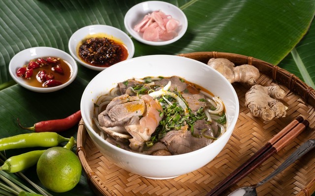 Bún Bò Bụi Gai Cháy - Rạch Bùng Binh