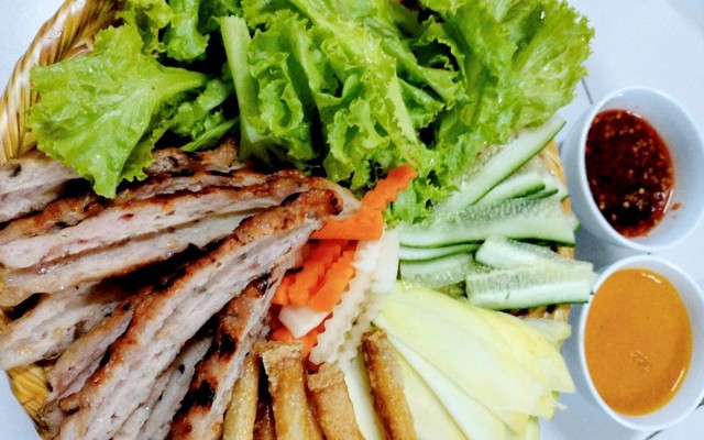 Tiệm Chè Sữa Cô Ba - 126 Bùi Thị Xuân