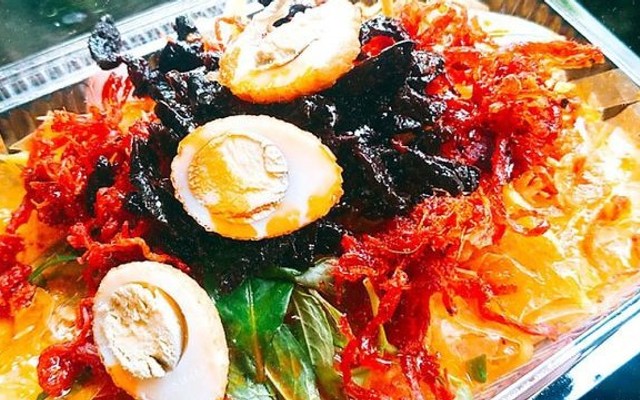 Bánh Tráng Trộn Gánh Hàng Rong - Thích Quảng Đức