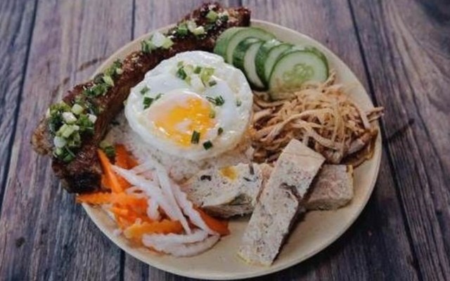 Cơm Tấm CÔ TẤM QUÁN - Nguyễn Xí