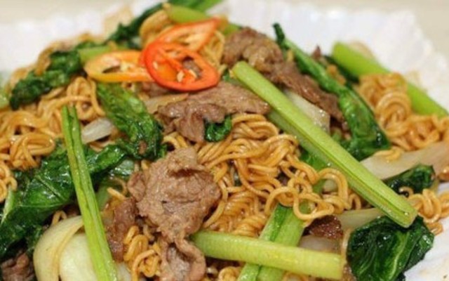 Cơm Gà Xối Mỡ Lâm Ký 2 - Trần Chiên