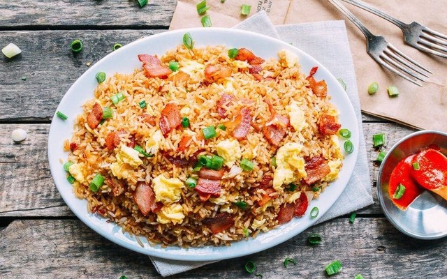 Quán Ăn Dưới Đáy Xã Hội - Lịch Đợi