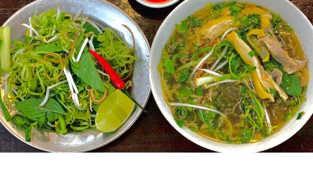 MARD - Bún mắm & Cơm Phần - Pasteur
