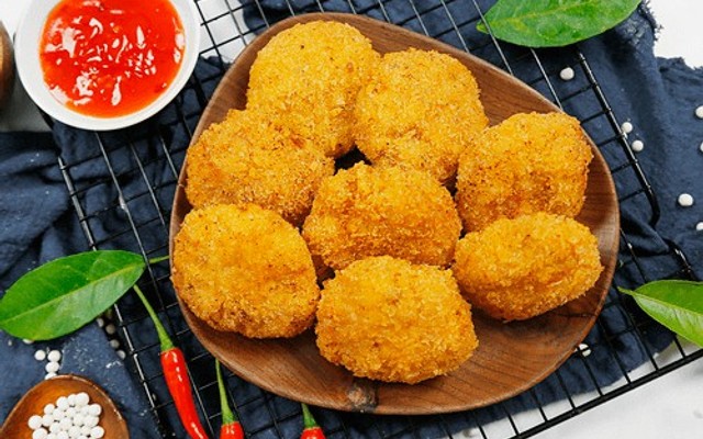 Tiệm Bánh Gà & Hot Dog 9 PM - Nguyễn Tất Thành