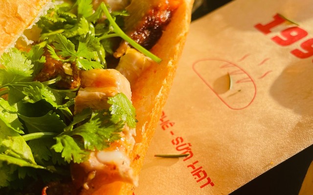 Bánh Mì, Sữa Hạt Và Cafe - 46A Hoàng Văn Thụ