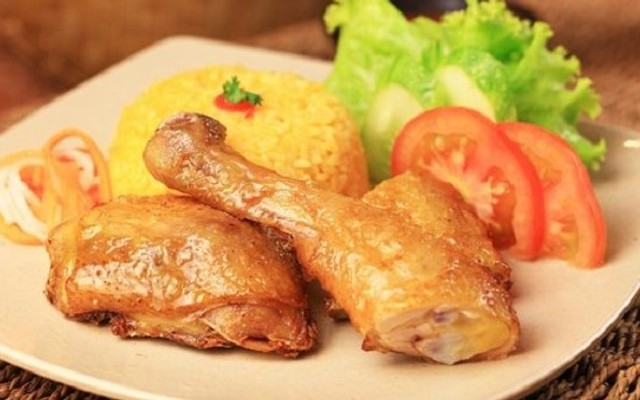 Cơm Gà Xối Mỡ 7 Loại Sốt - Nguyễn Phúc Chu