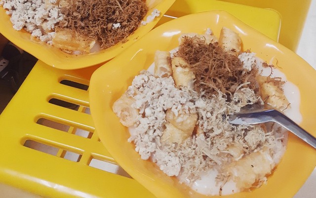 Cúc - Cháo Sườn Sụn - Phạm Văn Đồng