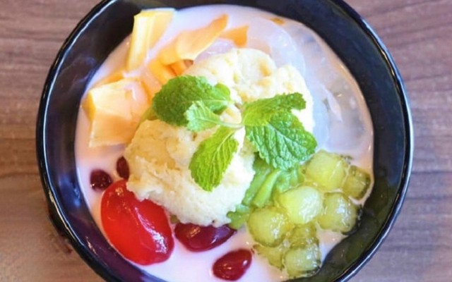 Chè Thái Lan & Rau Câu Dừa - 153 Hùng Vương