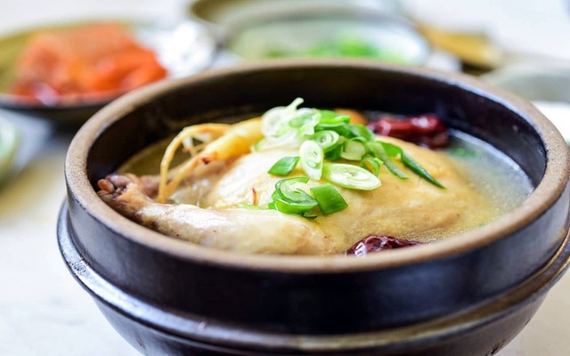 Gà Tần & Chim Câu Tần Ngải Cứu - Cô Tấm