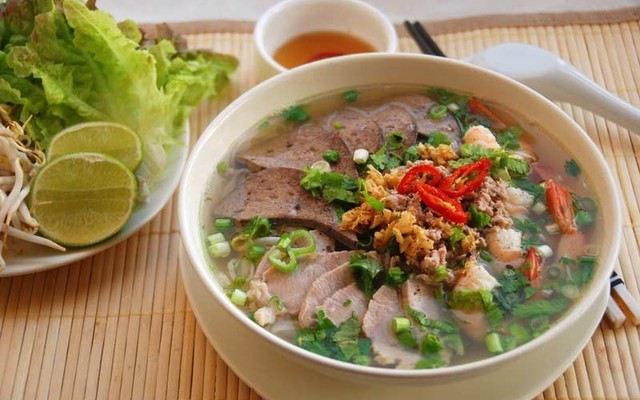 Tiệm Trà Chanh & Hủ Tiếu 1995 - Lê Lợi