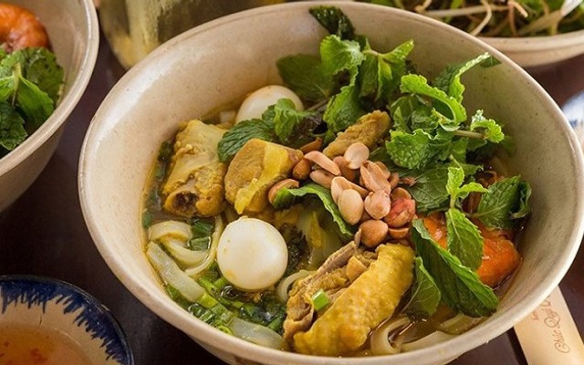 Ông Pen - Mì Trộn, Mì Quảng & Bánh Canh Gà