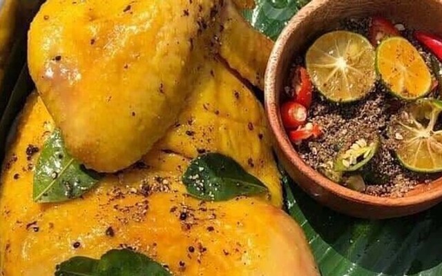 Tiệm Gà Ủ Muối - Gà Luộc & Gà Ủ Muối - Thành Công