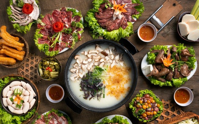 Vua Lẩu Cháo Phố Cảng - 128 Hồ Sen