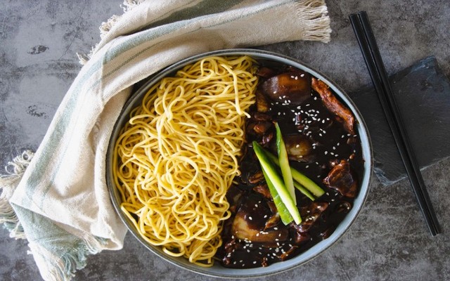 Mỳ Tương Đen Seoul