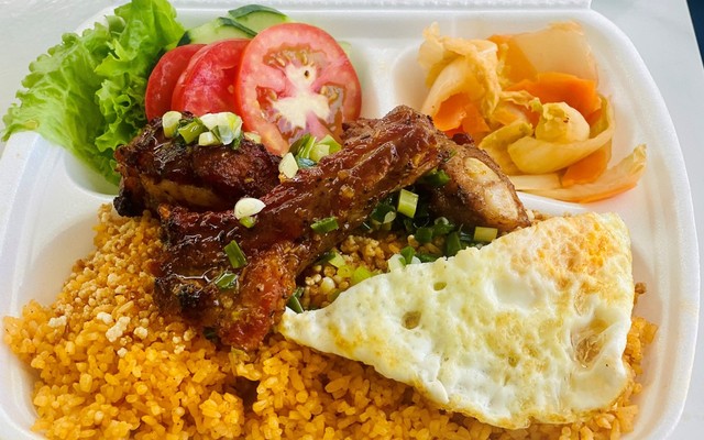 Sơn Phạm Quán - Cơm Tấm & Phở - Hải Thượng Lãn Ông