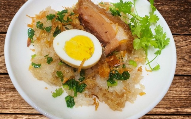 Xôi Sa Tế Lò Siêu - Xôi Heo Quay, Khâu Nhục & Xôi Xá Xíu