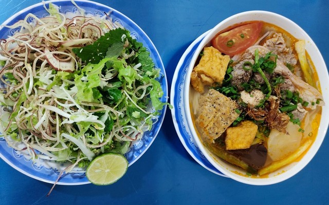 Quán Bún Riêu Miền Trung - Cúc - Đường Số 6